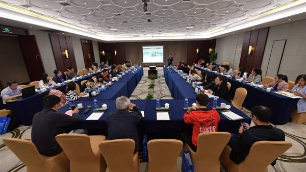 //news.tanhuaonline.com/__local/6/24/80/25D3F59DAD233EE700F2776E324_36132439_92D04.jpg